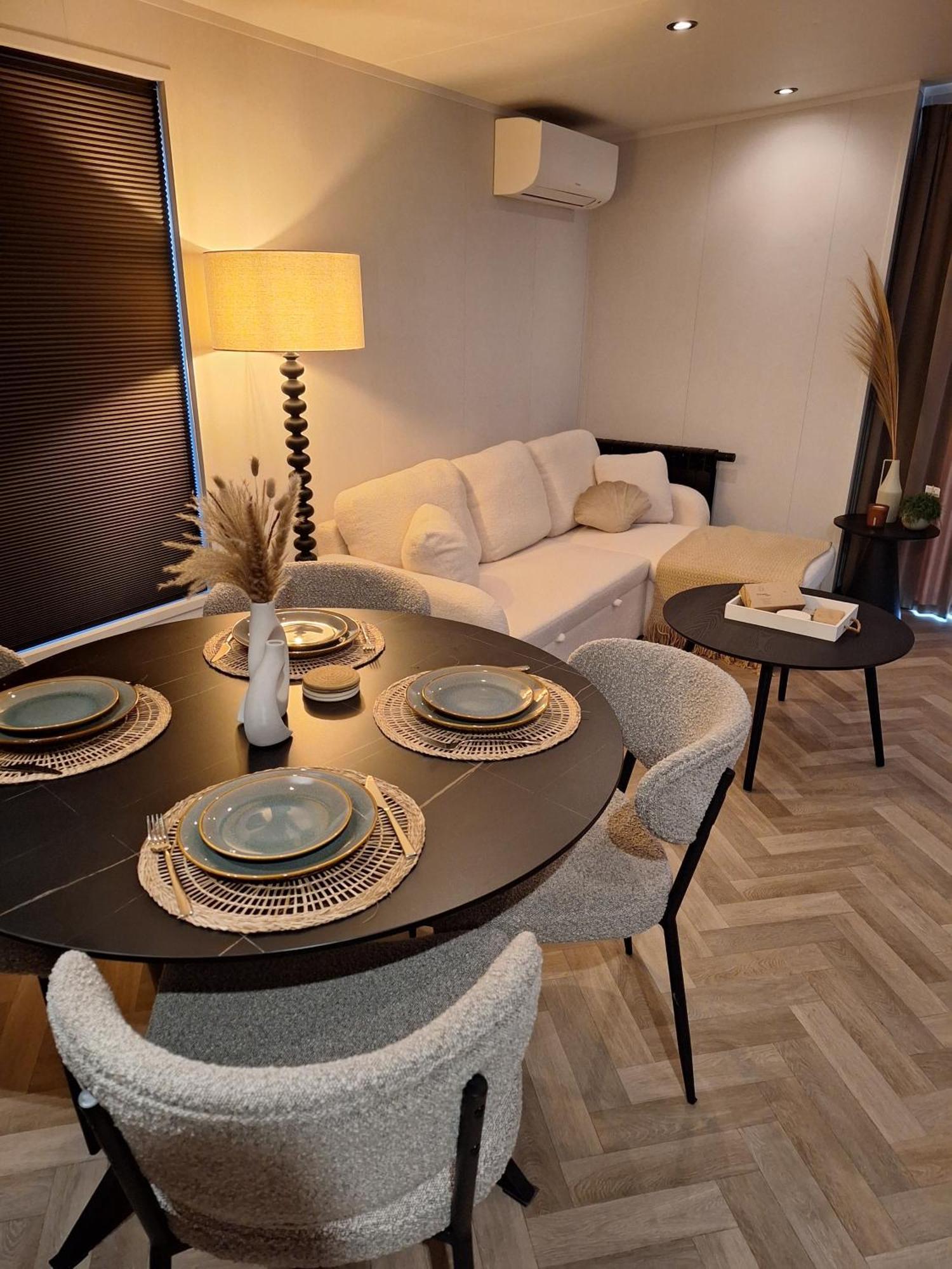 'Relax Lodge Sea' - Wellness Lodge In Zeeland - Private Sauna - Airco - Garden - Outdoor Swimming Pool - Free Wifi, Towels & Bed Linen Heinkenszand Exterior photo