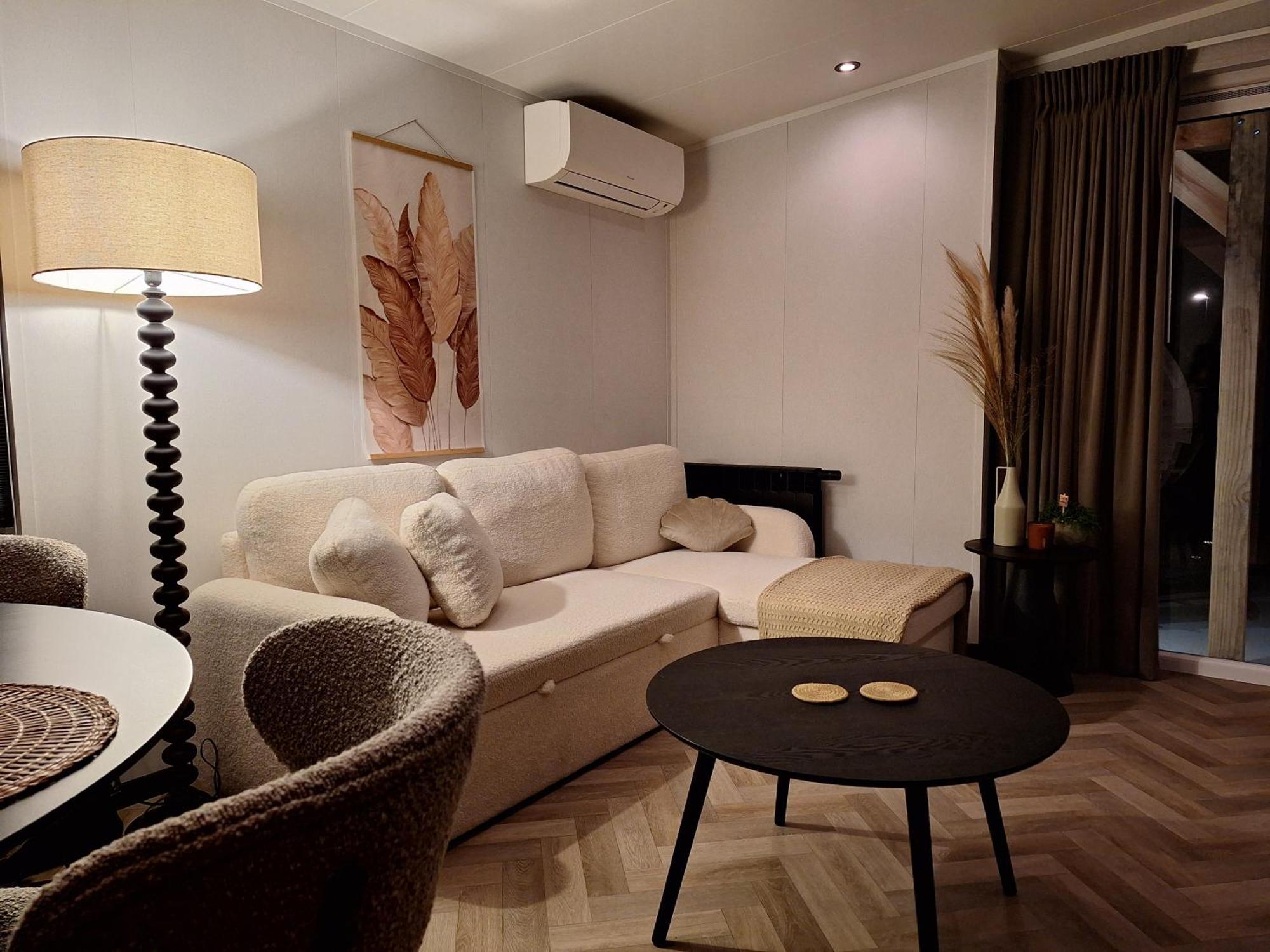 'Relax Lodge Sea' - Wellness Lodge In Zeeland - Private Sauna - Airco - Garden - Outdoor Swimming Pool - Free Wifi, Towels & Bed Linen Heinkenszand Exterior photo