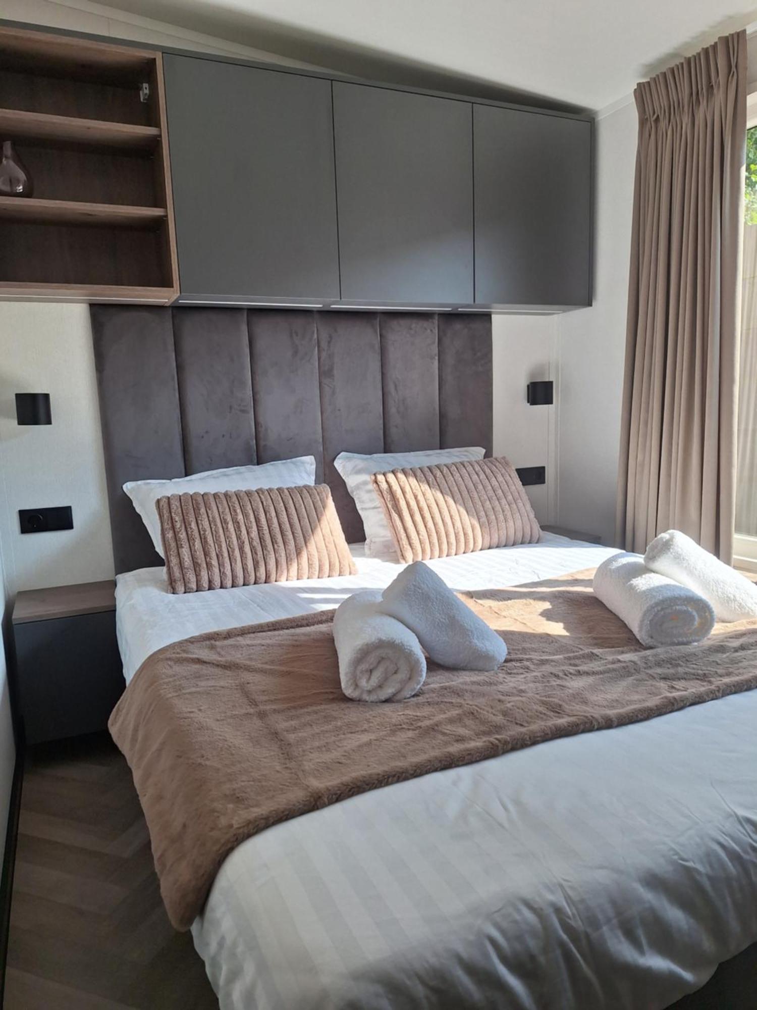 'Relax Lodge Sea' - Wellness Lodge In Zeeland - Private Sauna - Airco - Garden - Outdoor Swimming Pool - Free Wifi, Towels & Bed Linen Heinkenszand Exterior photo